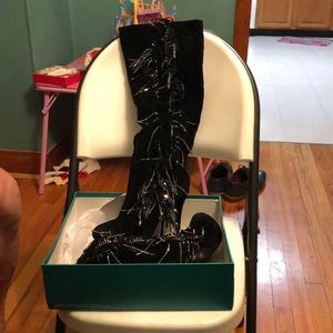 NWT Black high-heeled boots